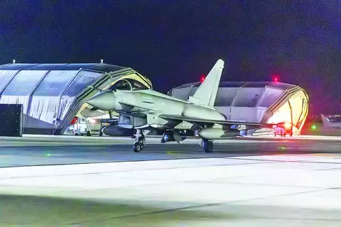 قلق إماراتي من تداعيات الاعتداءات على الملاحة بالبحر الأحمر قلق إماراتي من تداعيات الاعتداءات على الملاحة بالبحر الأحمر