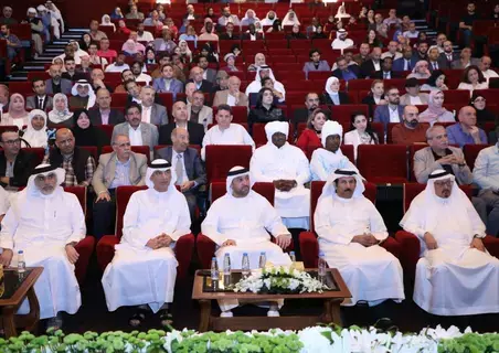 قصائد تعزف موسيقى الجمال في مهرجان الشعر العربي