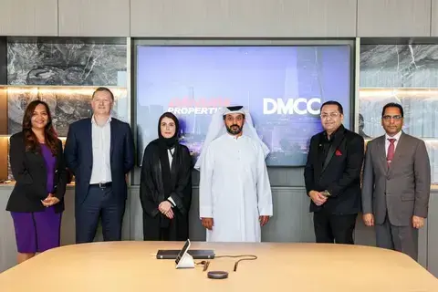 «دبي للسلع» و«الدانوب العقارية» يطلقان مشروعاً سكنياً بملياري درهم «دبي للسلع» و«الدانوب العقارية» يطلقان مشروعاً سكنياً بملياري درهم
