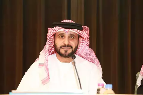 «أيام الشارقة المسرحية» تكرم عبد الله راشد