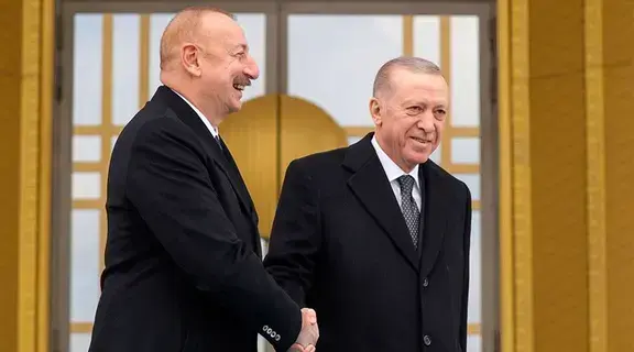 أردوغان يدعو أذربيجان إلى التهدئة مع أرمينيا