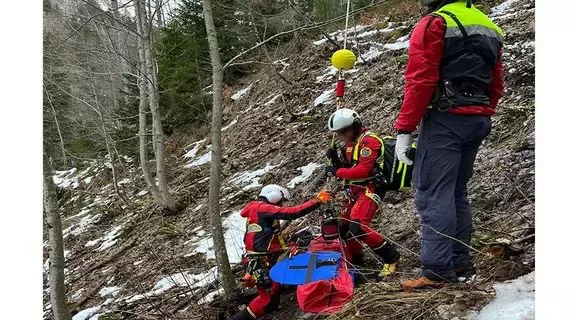 إنقاذ فتى سوري سلك طريقاً جديدة للهجرة إلى النمسا