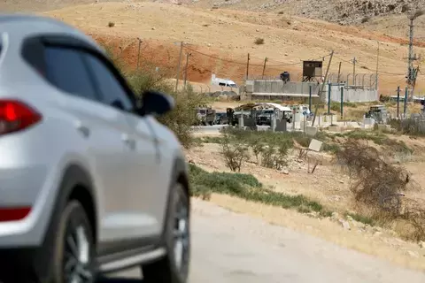 اعتقال شخصين تسللا من الأردن قرب مستوطنة بالأغوار