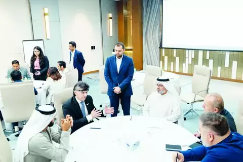 وزارة الصناعة تطلق دليل مؤشر التحول التكنولوجي لتمكين الشركات في الإمارات