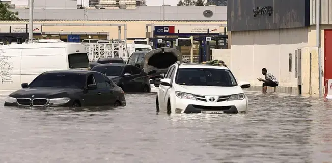 «التأمين الشامل».. طوق نجاة لأصحاب المركبات المتضررة بالأمطار