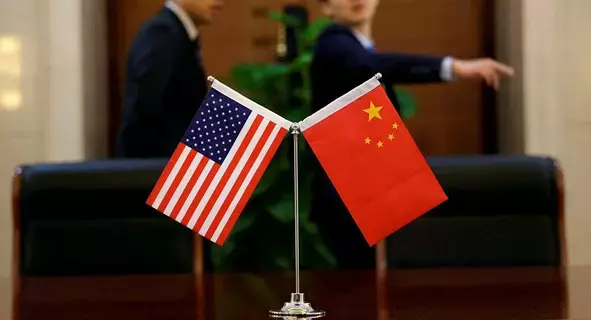 الصين تُعدّ اتهام بايدن لها بـ«كراهية الأجانب» نفاقاً