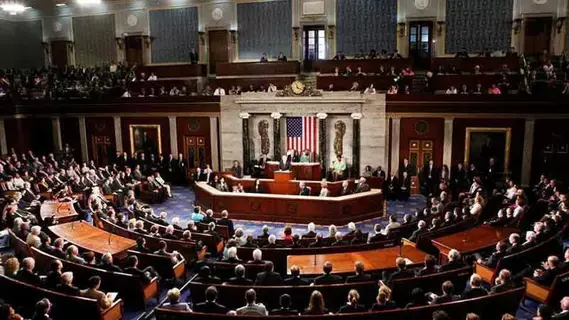 «الشيوخ الأمريكي» يقر حزمة مساعدات لأوكرانيا وإسرائيل وتايوان