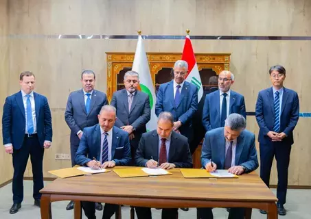 العراق يوقع عقداً مع شركة أوكرانية لتطوير حقل عكاز