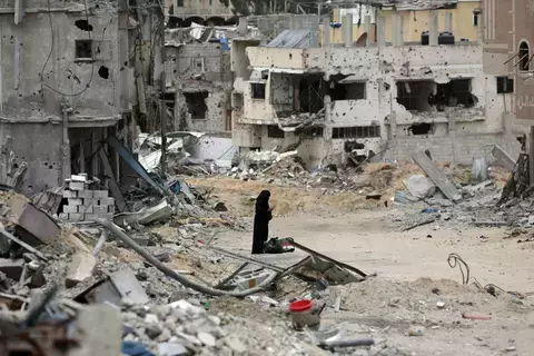 رفح تحبس أنفاسها.. وإسرائيل تكثف القصف رفح تحبس أنفاسها.. وإسرائيل تكثف القصف