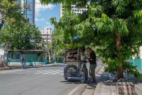 الفلبين تعلّق الدروس الحضورية بسبب الحر وإضراب سائقي الحافلات