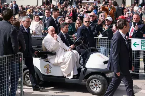 بابا الفاتيكان يزور سجناً للنساء في البندقية