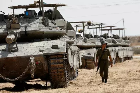 جهود دبلوماسية مكثفة من أجل هدنة في غزة.. وتحركات عسكرية إسرائيلية لا تهدأ