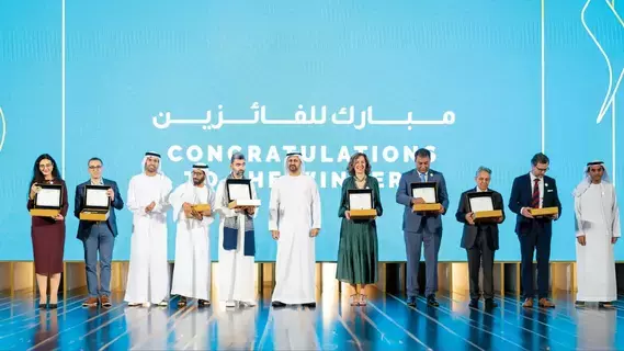 ذياب بن محمد بن زايد يكرم الفائزين في الدورة الـ18 من جائزة «زايد للكتاب»