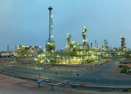 صادرات الإمارات من الغاز المسال تقفز 25% في الربع الأول