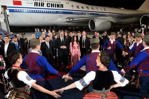 الرئيس الصيني يصل إلى صربيا في زيارة دولة