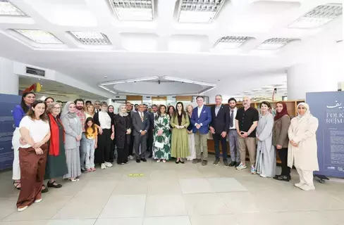 فيديو | بدور القاسمي تفتتح النسخة اليونانية من معرض «الخراريف برؤية جديدة» فيديو | بدور القاسمي تفتتح النسخة اليونانية من معرض «الخراريف برؤية جديدة»