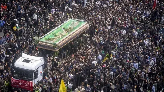 رئيسي يوارى الثرى في مسقط رأسه رئيسي يوارى الثرى في مسقط رأسه