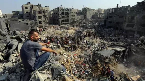 35857 فلسطينياً ضحايا الحرب الإسرائيلية على غزة 35857 فلسطينياً ضحايا الحرب الإسرائيلية على غزة