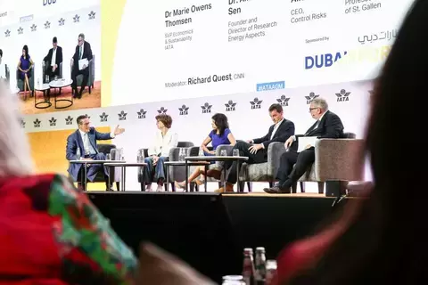 «إياتا»: 73 تنفيذياً يوقعون على ميثاق قيادة السلامة «إياتا»: 73 تنفيذياً يوقعون على ميثاق قيادة السلامة