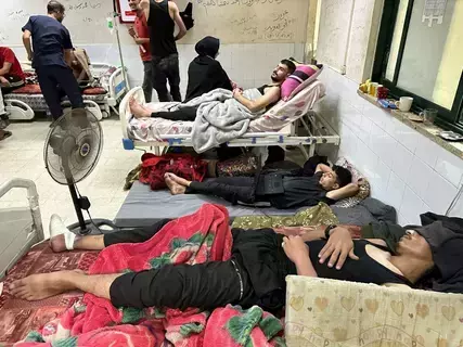 إسرائيل تكثف قصف وسط القطاع.. ونصف المباني مدمرة إسرائيل تكثف قصف وسط القطاع.. ونصف المباني مدمرة