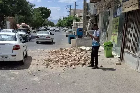 فيديو | أربعة قتلى وأكثر من مئة مصاب جراء زلزال في إيران