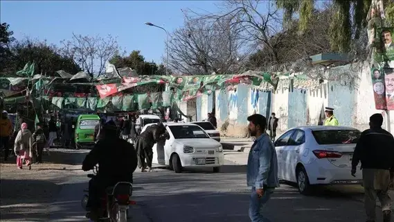 10 قتلى في هجوم على موكب شاحنات في باكستان