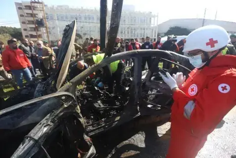 إسرائيل تستهدف قيادياً بارزاً بحزب الله في جنوب لبنان