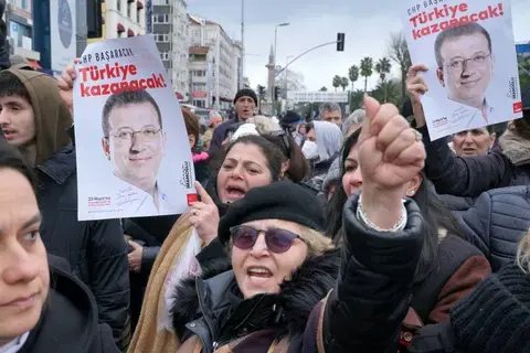 اعتقال إمام أوغلو... منافس أردوغان القوي خلف القضبان