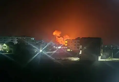 بعد ضربة «القصر الرئاسي».. إسرائيل تواصل غاراتها العنيفة على سوريا (فيديو) بعد ضربة «القصر الرئاسي».. إسرائيل تواصل غاراتها العنيفة على سوريا (فيديو)