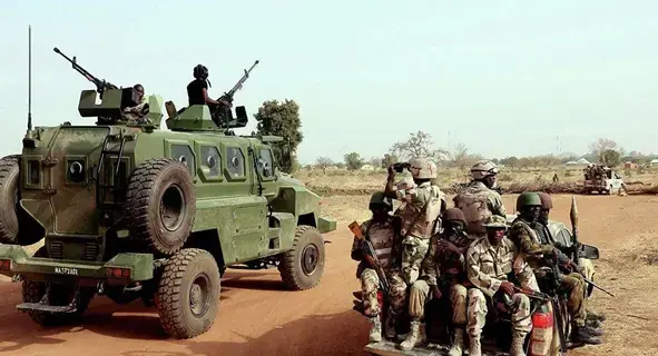 مقتل 11 جندياً في هجوم على قاعدة عسكرية شمال شرق نيجيريا مقتل 11 جندياً في هجوم على قاعدة عسكرية شمال شرق نيجيريا