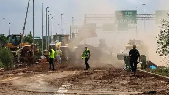 استهداف إسرائيل بصاروخ أطلق من اليمن.. ونتنياهو يتعهد بضربات جديدة ضد الحوثيين استهداف إسرائيل بصاروخ أطلق من اليمن.. ونتنياهو يتعهد بضربات جديدة ضد الحوثيين