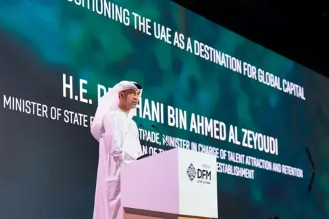 دبي تواصل جذب رؤوس الأموال.. وتتخطى التحديات العالمية دبي تواصل جذب رؤوس الأموال.. وتتخطى التحديات العالمية