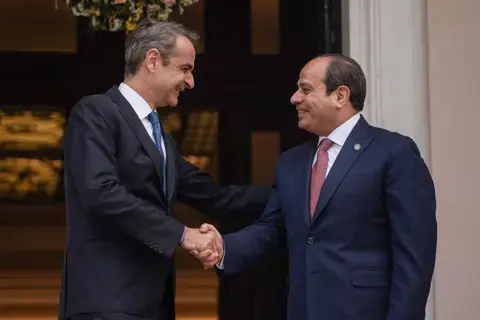 السيسي يعلن عن شراكة استراتيجية بين مصر واليونان السيسي يعلن عن شراكة استراتيجية بين مصر واليونان