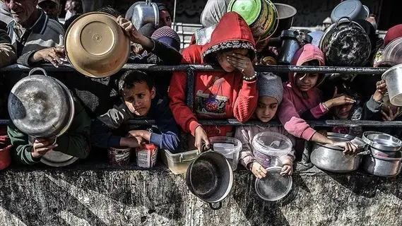 رئيس الوزراء الفلسطيني يعلن قطاع غزة «منطقة مجاعة» رئيس الوزراء الفلسطيني يعلن قطاع غزة «منطقة مجاعة»
