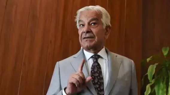 وزير الدفاع الباكستاني يكشف عن محادثات دولية حول التهدئة مع الهند وزير الدفاع الباكستاني يكشف عن محادثات دولية حول التهدئة مع الهند