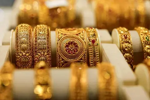 3.1 % مكاسب أسبوعية للذهب وسط ترقب نتائج محادثات التجارة بين أمريكا والصين 3.1 % مكاسب أسبوعية للذهب وسط ترقب نتائج محادثات التجارة بين أمريكا والصين