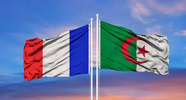 الجزائر تقرر طرد المزيد من الموظفين الفرنسيين الجزائر تقرر طرد المزيد من الموظفين الفرنسيين