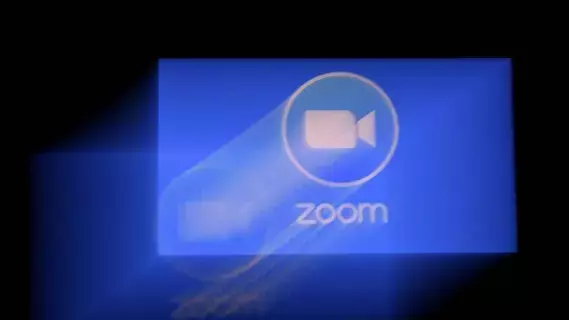 ZOOM يصلح خللا خطيرا