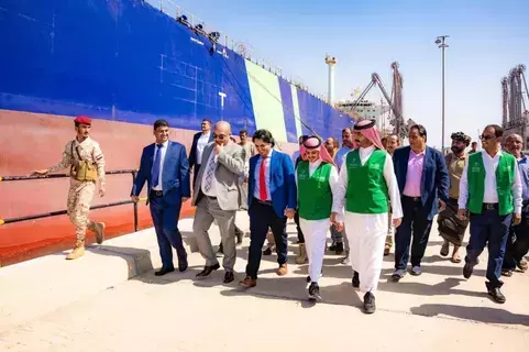 وصول أولى دفعات منحة المشتقات النفطية السعودية الجديدة إلى محافظة عدن