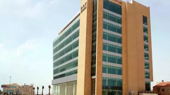 "سمو العقارية" تتقدم بطلب للانتقال إلى السوق الرئيسية "سمو العقارية" تتقدم بطلب للانتقال إلى السوق الرئيسية