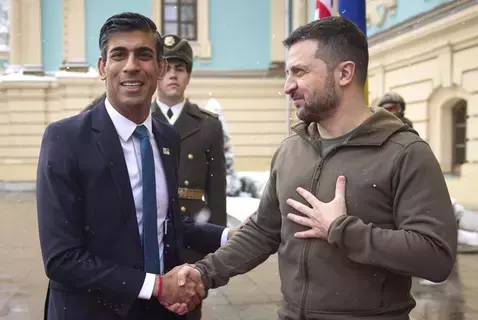 بريطانيا تمد أوكرانيا بأسلحة متطورة بريطانيا تمد أوكرانيا بأسلحة متطورة
