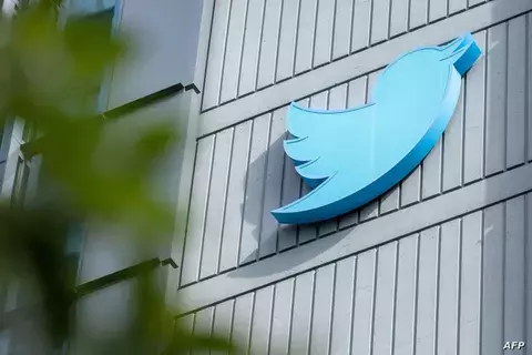 ديون الإيجار تعرض Twitter للقضاء