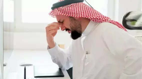 الرجال يخفون معاناتهم النفسية خشية المجتمع