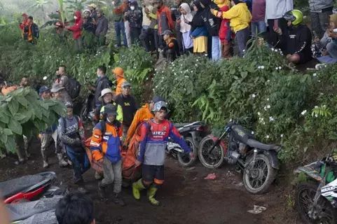 22 قتيلا جراء الثوران المفاجئ لبركان جبل مارابي