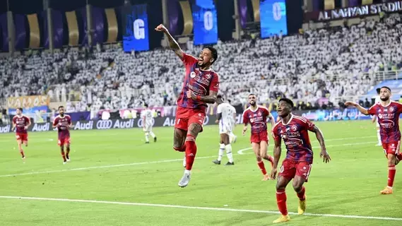 الشارقة يهزم العين ويحرز لقب كأس رابطة المحترفين الإماراتية