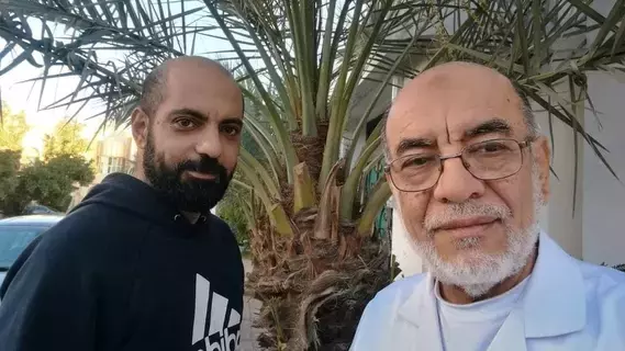 أردني ذهب لأداء العمرة عن والده فتوفي هو ووالدته وزوجة أبيه بحادث أردني ذهب لأداء العمرة عن والده فتوفي هو ووالدته وزوجة أبيه بحادث